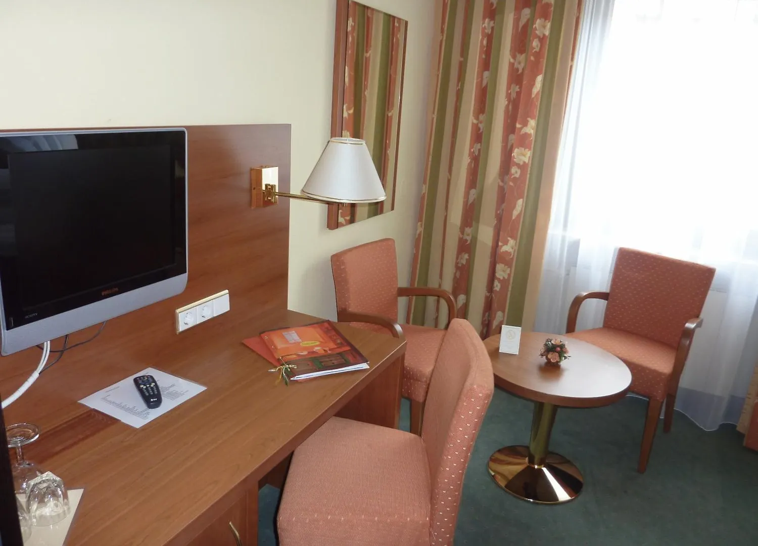 Hotel Alter Kranen Wurzburgo