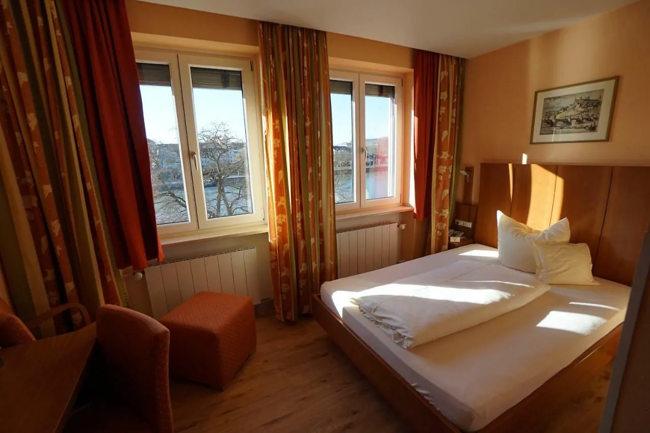 Hotel Alter Kranen Wurzburgo