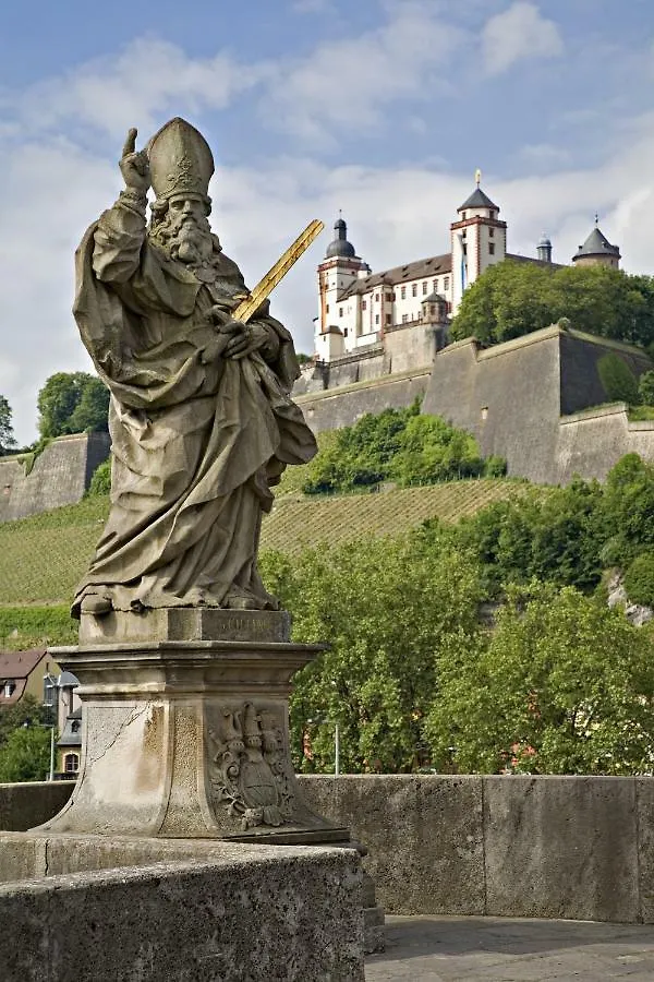 Hotel Alter Kranen Wurzburgo 3*,  Alemania